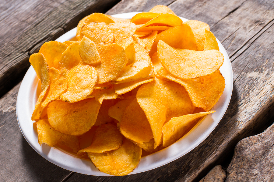 Schädliches Knabberzeug: Warum Sie auf Kartoffelchips besser verzichten